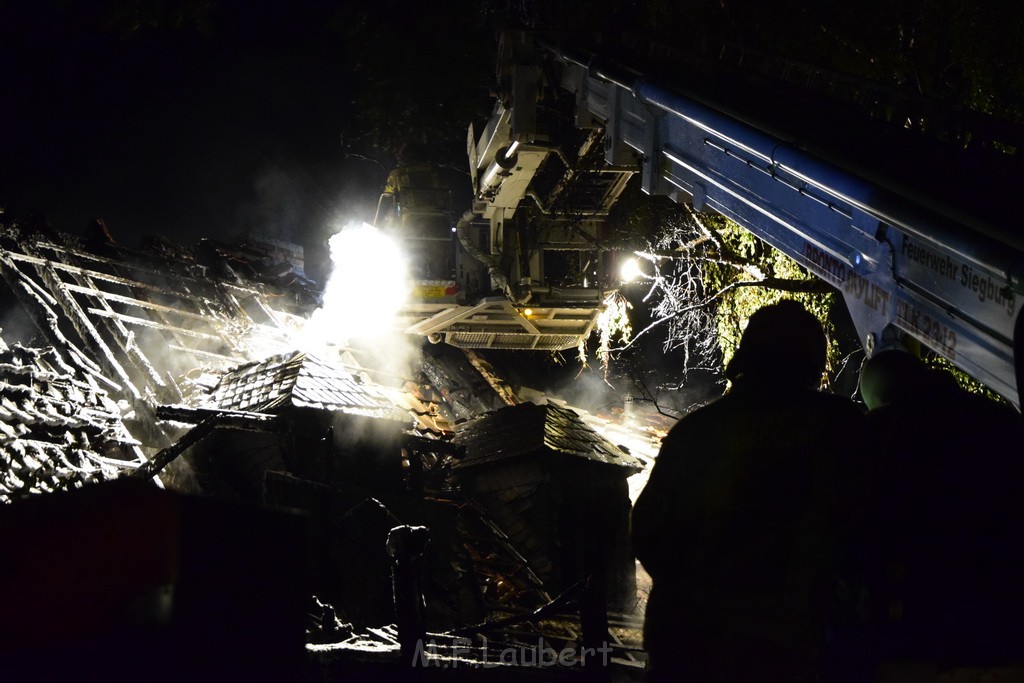 Grossfeuer Einfamilienhaus Siegburg Muehlengrabenstr P0617.JPG - Miklos Laubert